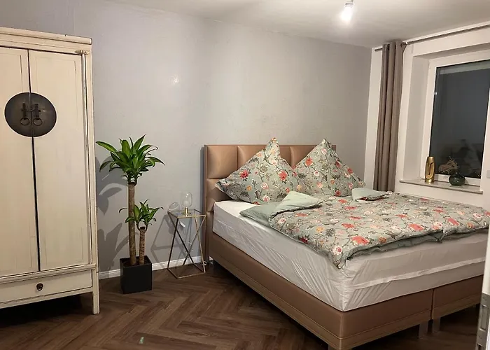 Exklusive 2 Zimmer Eg Wohnung Mit Balkon In Top Lage!