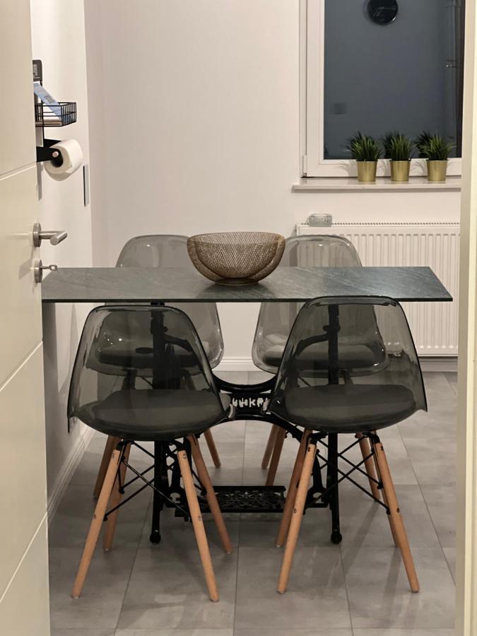 Exklusive 2 Eg Mit Balkon In Lage! *