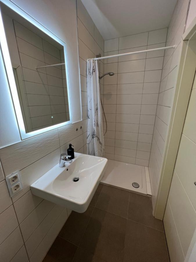 Exklusive 2 Eg Mit Balkon In Lage! *